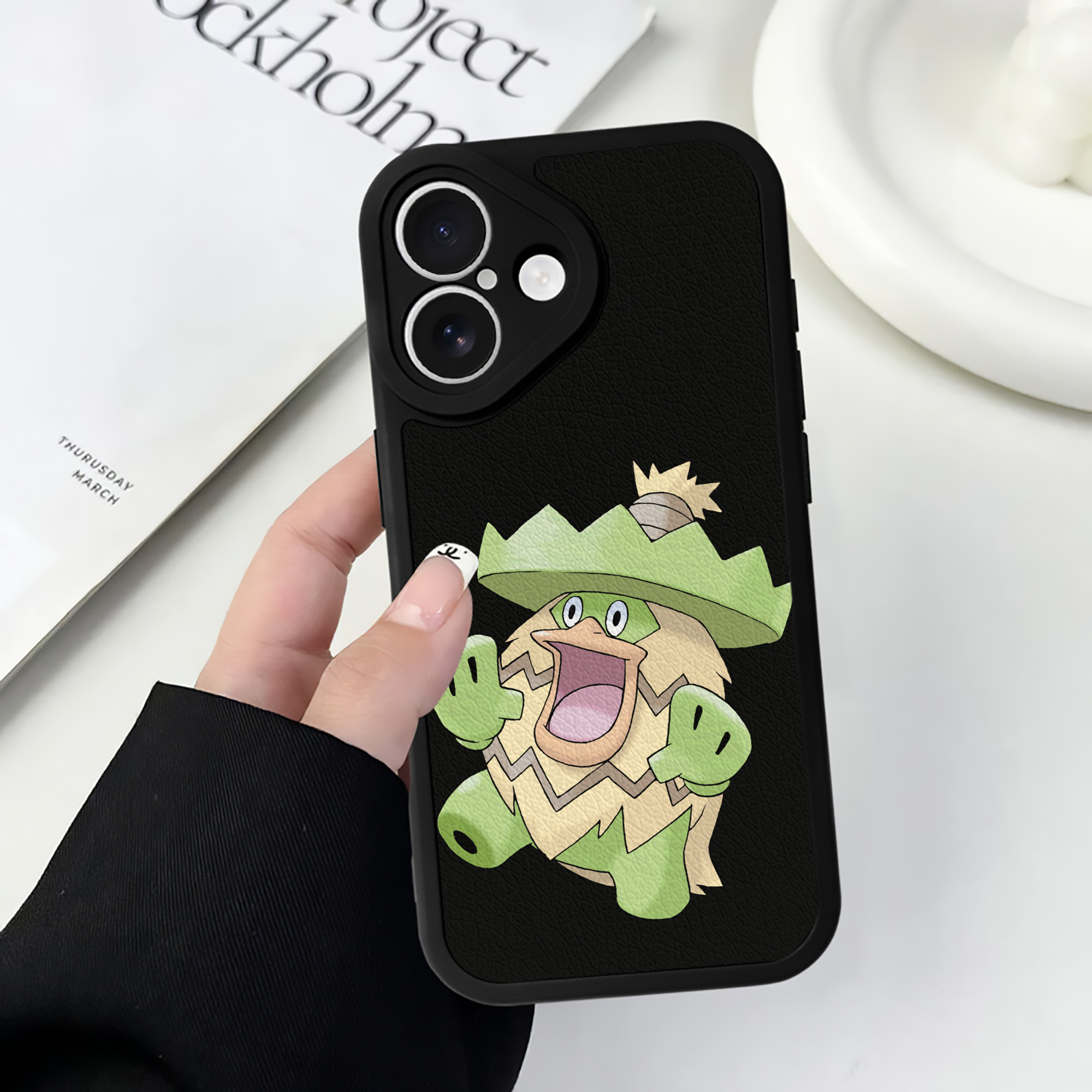（画像用） ポケットモンスター Pokémon 【iPhone 16シリーズ対応】シリコンスマホケース（レザー調） 材質：シリコン